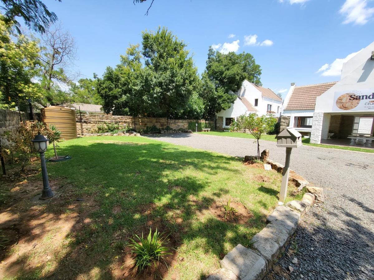 Sandstone Kroonstad Eksteriør bilde